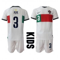 Otroški Nogometni dresi Portugalska Pepe #3 Gostujoči SP 2022 Kratek Rokav (+ Kratke hlače)